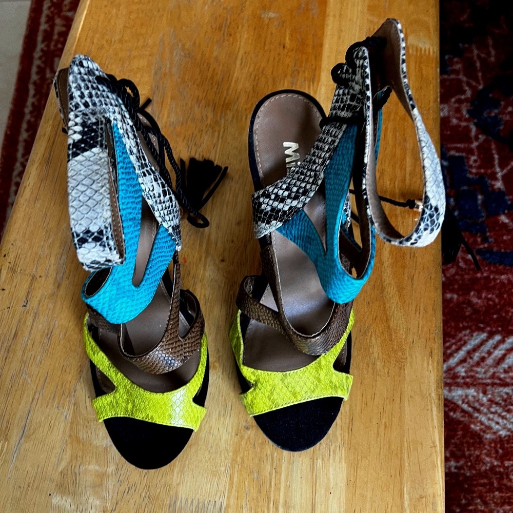 Kurt Geiger London Pumps Sz 39.